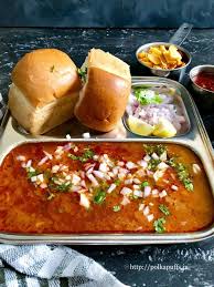 Kolhapuri Misal Pav How To Make Misal Pav Polka Puffs Indian Food Recipes Vegetarian Misal Pav Recipes Pav Recipe
