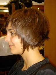 Le coupe pour cheveux court devient tres populaires chez les femmes.découvrez 57 idées élégantes et à la mode pour couper les cheveux courts de 2020. Coupe Courte Carre Plongeant Destructure Espace Coiffure Paris