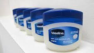 Caranya, ambil beberapa ketul ais kiub dan balutkannya di dalam sehelai tuala kecil. 5 Manfaat Vaseline Petroleum Jelly Untuk Kecantikan