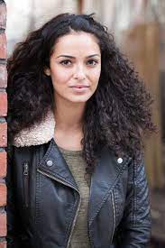 She grew up dancing with the california ballet company and received her bfa in acting from united states international university in san diego and her mfa in acting from the university of arizona. Anna Shaffer Height Celebsheight Org