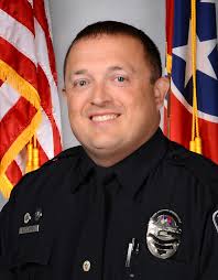 Tonight's City Commission meeting includes a badge pinning ceremony for two  Brentwood Officers: Chris Thigpen and Steve Pepin. If you're interested in  watching the ceremony, you can live stream it here: https://bit.ly/3PHBmRx