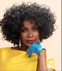 If anyone likes The Fresh Prince Of Bel Air, which Aunt Viv did you like  better? Janet Hubert or Daphne Maxwell-Reid? Ready... GO!