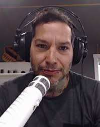 File:Mike Herrera (May 9, 2022).png