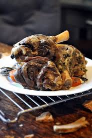 Lamm Aus Dem Schmortopf Pasta Nudeln Italienisch Mittelmeerkuche Italien Pastakuche Lamm Schmoren Schmortopf Kochrezepte