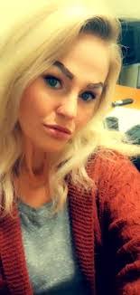 Ashley Hindman's Instagram, Twitter & Facebook