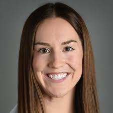 Leslie Cron's Instagram, Twitter & Facebook