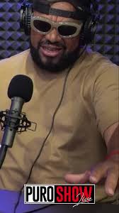 #parodean2 con @elchucky y @elshinoaguakate @puroshowlive 🔥.  #poesíaerótica #deseo #humor #amorloco #versos #intimidad #pasión  #arteerótico