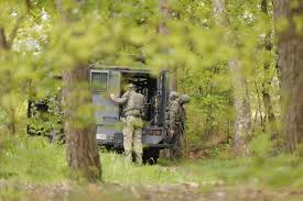 The body of a fugitive soldier who had gone missing with a stash of weapons after threatening a virologist has been found by belgian police. Jurgen Conings Car Bomb Found The Risk Of A Violent Fire With Explosions Was Not Excluded Newsy Today