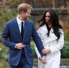 Der personalisierte aufhänger ist ein kleines detail ihrer hochzeit fotoshooting, das bilder von ihrem. Prinz Harry Und Meghan Markle Heiraten Am 19 Mai 2018 Welt