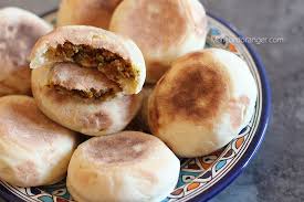 Petits Batbouts Farcis Aux Saveurs Indiennes Recette Batbout Farci Batbout Alimentation