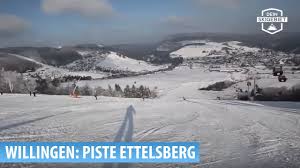 Folgende vorschläge lassen sich bei uns im winterlichen willingen praktisch direkt vor der haustür vom stilleben in die tat umsetzen: Skigebiet Willingen Kamerafahrt Piste An Der Ettelsbergbahn Youtube
