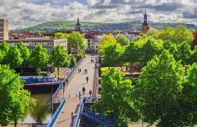 Infos zu luftfahrtgesellschaften, behörden am flughafen, geschäftscharter, flugschulen, werftbetrieben, partnern und werbeflächen. Saarbrucken Stadtereisen Stadtetrips Ins Saarland Gunstig Buchen