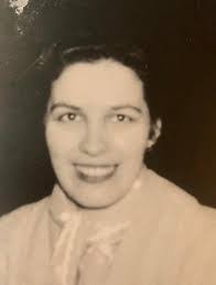 Elizabeth Meany's Instagram, Twitter & Facebook