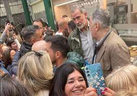 La Familia Real visita por sorpresa varias localidades de la zona cero de  la dana