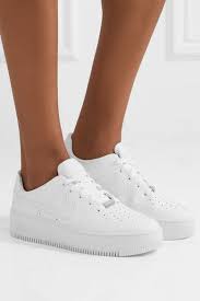 Blanc Baskets En Cuir Texture Nike Air Force 1 Sage Nike Nike Shoes Air Force Nike Air Sneakers