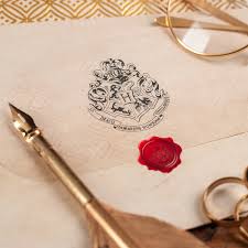 Er zog den brief aus dem umschlag und las… (aus harry potter und der stein der weisen). Harry Potter Brief Set Briefpapier Umschlag Hogwarts Logo Wachs Siegel Aufkleber Ebay