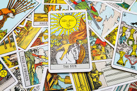 With tarot cards, there are usually around 78 cards. The Difference Between Tarot Cards And Oracle Cards