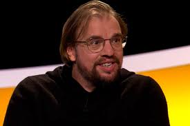 Jan Jaap en Erik Van Looy maken pikante belofte als de komiek 'De slimste  mens' wint