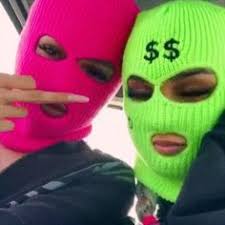 Perfect for party, show your gaming skills with these gangster . 220 Ski Mask Ideen In 2021 Gangster Madchen Profilbild Ideen Hipster Hintergrund