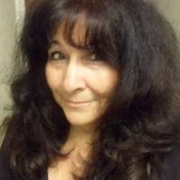 Denise Bolen's Instagram, Twitter & Facebook