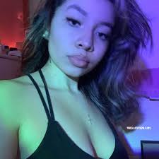 Maya Buckets Nude & Blowjob! - OnlyFans Leaked Nudes