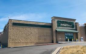 Opened in 2006, sportsman's warehouse in st. Cedar City Ut Outdoor Sporting Goods Store Sportsman S Warehouse