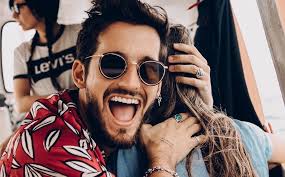 Mp3moto.com is a free mp3 search engine which gets you the best quality 320kpbs hijos de ricardo montaner la gran final voz méxico 2019 | mau y ricky. Hijo De Ricardo Montaner Besa En La Boca A Toda Su Familia Para Tiktok