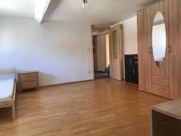 Die wunderschöne und großzügige maisonette wohnung befindet sich in einer der attraktivsten lagen von weilimdorf in einem zweifamilienhaus aus dem jahr 1989. 1 Zimmer Wohnung Zu Vermieten Glemsgaustrasse 68 70499 Stuttgart Weilimdorf Mapio Net