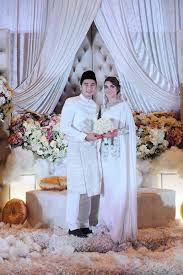 Ibu amyra, noor zaridah ahmad mengesahkan perkara itu ketika dihubungi media. Amar Baharin And Amyra Rosli S Fairytale Wedding Latar Belakang Pernikahan Perkawinan Sederhana Kebaya Pernikahan