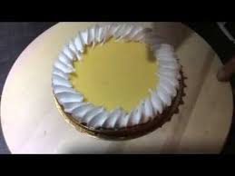 Douille Saint Honore Sur Tarte Citron Pour Les Toques Tarte Au Citron Tarte Au Citron Facile Decoration Tarte