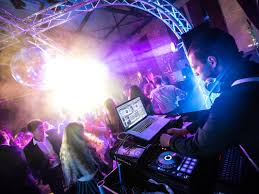 Du möchtest einen dj buchen? Dj Marco Kern Hannover Hochzeit Event Firmenfeier Messeparty
