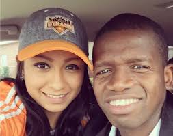 Nunca deja de sonreír y lo transmite a los demás, aparte tiene un corazón  grandísimo": Ivania García