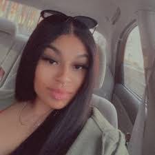 Kassandra Marshall's Instagram, Twitter & Facebook