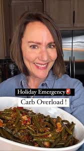 Your holiday menu is set....you’ve planned for all your family favorites,  and at the last minute, you realize it is a SEA OF CARBS. The Pioneer Woman  Green Beans and Tomatoes to the rescue! It’s ...