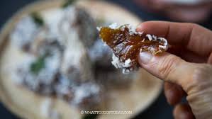 Jika dimasak tepung ini aromanya harum dan berwarna bening dan kenyal teksturnya. Ongol Ongol Tepung Kanji Tapioca Starch Coconut Cake