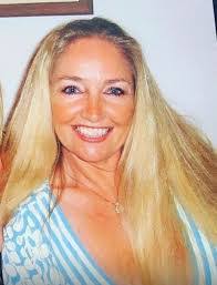 Mandy Loving's Instagram, Twitter & Facebook