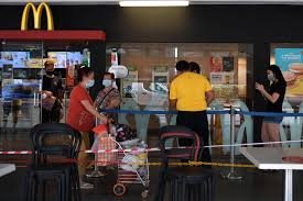 Mcsavers™ mix & match is available from 11am to 3.59am daily at selected restaurants. Mcdonald S Singapore Suspends All Restaurant Operations Including Delivery And Takeaway Until May 4 Singapore News Top Stories The Straits Times