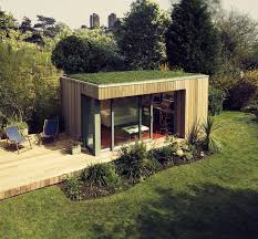The Roof Of Your House Can Actually Be Something To Get Excited About Here Are 20 Amazing Homes With Grass Roof D Grass Roof Design Architecture Garden Studio