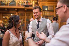 Magician Glasgow | Magician Edinburgh For Hire - Dave Reubens