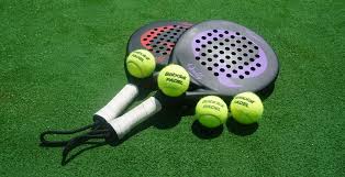 Club de pádel indoor en la zona norte de madrid, en algete, con 7 pistas, parking, cafetería y mucho más. Neu Im Quellenhof Die Trendsportart Padel Tennis Quellenhof Luxury Resorts Passeier Lazise