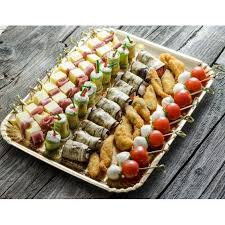 · 6 rețete de aperitive rapide reci pentru platouri festive românești tradiționale. Platouri Aperitive Tot Ce Trebuie SÄƒ È™tii Despre Cum SÄƒ PregÄƒteÈ™ti Cele Mai Spectaculoase GustÄƒri Calde È™i Reci 68 Idei De Aranjare A Platourilor Senso Days Blog