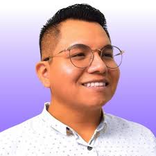 Roger Lara, autor en Lyon Branding