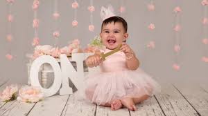 Check out top 25 adorable themes & select according to your. Bella S 1st Birthday Cake Smash Photography Youtube