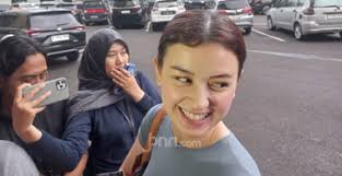 Sepak Terjang Al Ghazali Dulu Dekati Alyssa Daguise,Panjat Pagar Demi Beri  Bunga,Kini Resmi Nikah