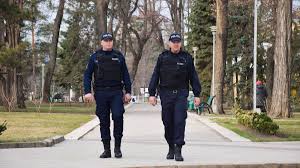 Paza buna trece primejdia rea! Agora Unii HoÈ›i Sunt Creativi AtenÈ›ioneazÄƒ PoliÈ›ia Oamenii Legii InsistÄƒ CÄƒ Paza BunÄƒ Trece Primejdia Rea