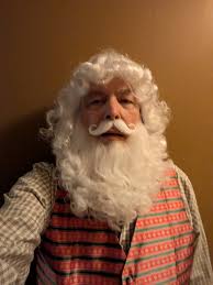 Husband grows beard for Santa role