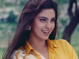 Chawla has worked predominantly in hindi language films, in addition to punjabi, malayalam, kannada, tamil, telugu, and bengali. Madhuri Dixit Vs Juhi Chawla Both Were Very Successful In 90s But There Comeback Was Flop Latest News News Updates