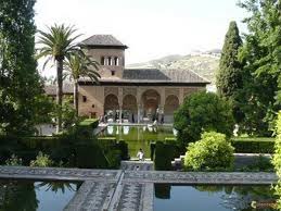 Espagne Video Andalousie Decouverte Du Palais Et Jardins De L Alhambra A Grenade Avec Images Andalousie Espagne Jardins