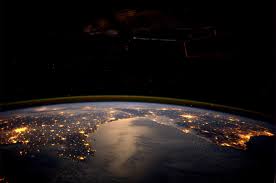 In 2007, the event was organized by wwf for the first time in sidney, australia. Esa Andre Kuipers Takes Earth Hour Into Orbit