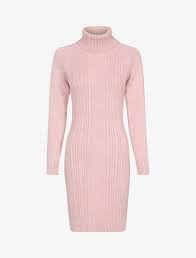 Gérez la nouvelle saison des tricots dans des pulls et cardigans confortables et légers. Robe Pull Col Roule Et Maille Torsadee Rose Stand Prive